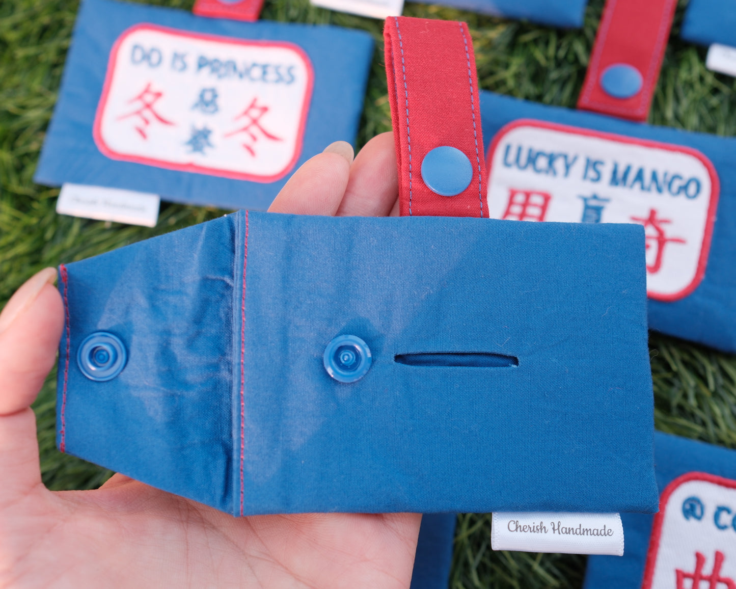 100% 香港靈魂） 客製化經典「小巴牌」拾便袋 Customised "Minibus Sign" Poop Bag Dispenser